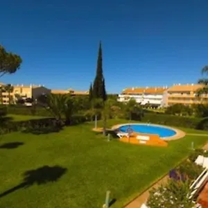 Apartment New Grand Duplex Avec Terrasse Plein Sud Vue Piscine, Vilamoura